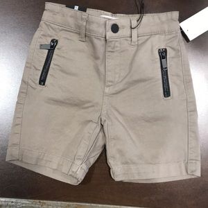 DL1961 Finn short